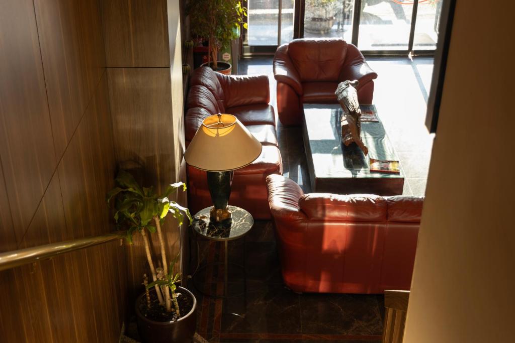 フロント・ロビー