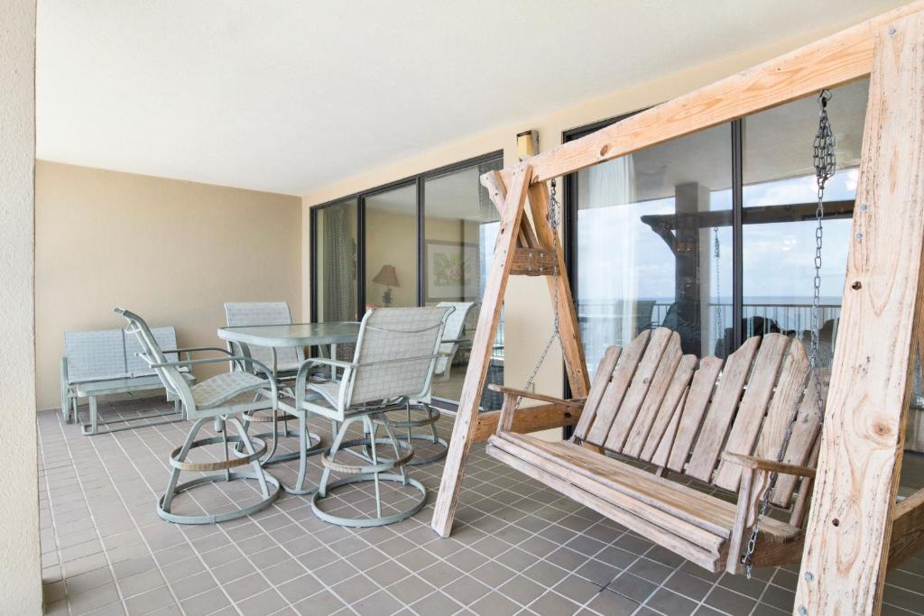 White Caps 1502 by Vacation Homes Collection, Orange Beach