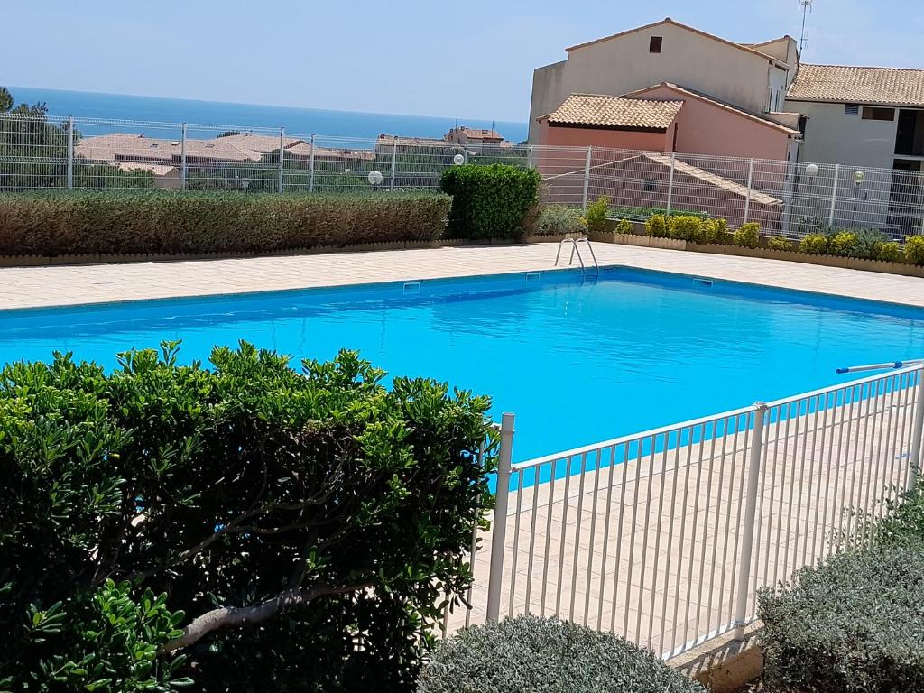 Appartement Saint Pierre la Mer 6 personnes, vue sur la mer, piscine, parking, tennis M330 - 4