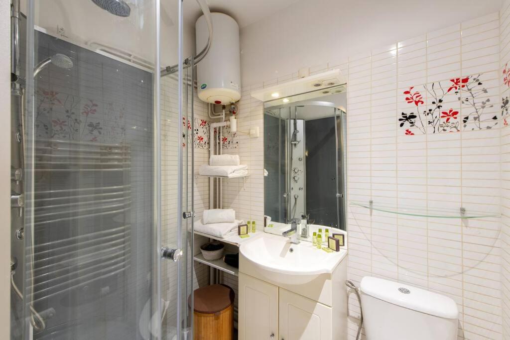 Beautiful studio on the most prestigious street Saint-Honore - Near Louvre, amazing location! - 4