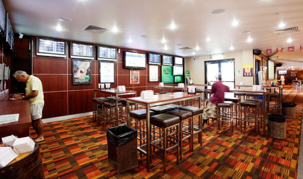 Bar/ Salón
