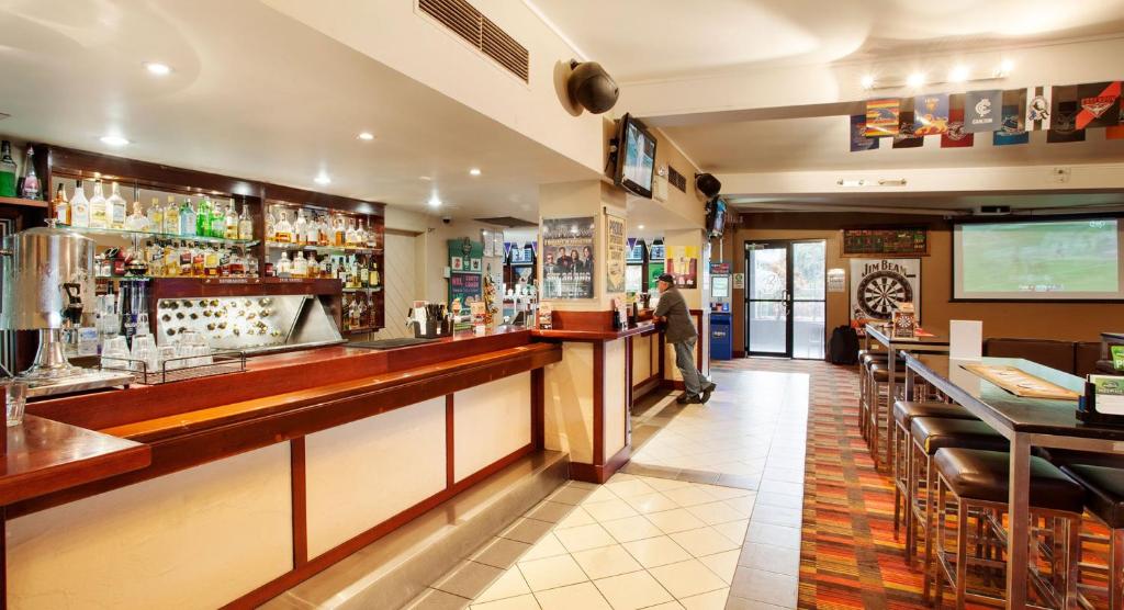 Bar/ Salón