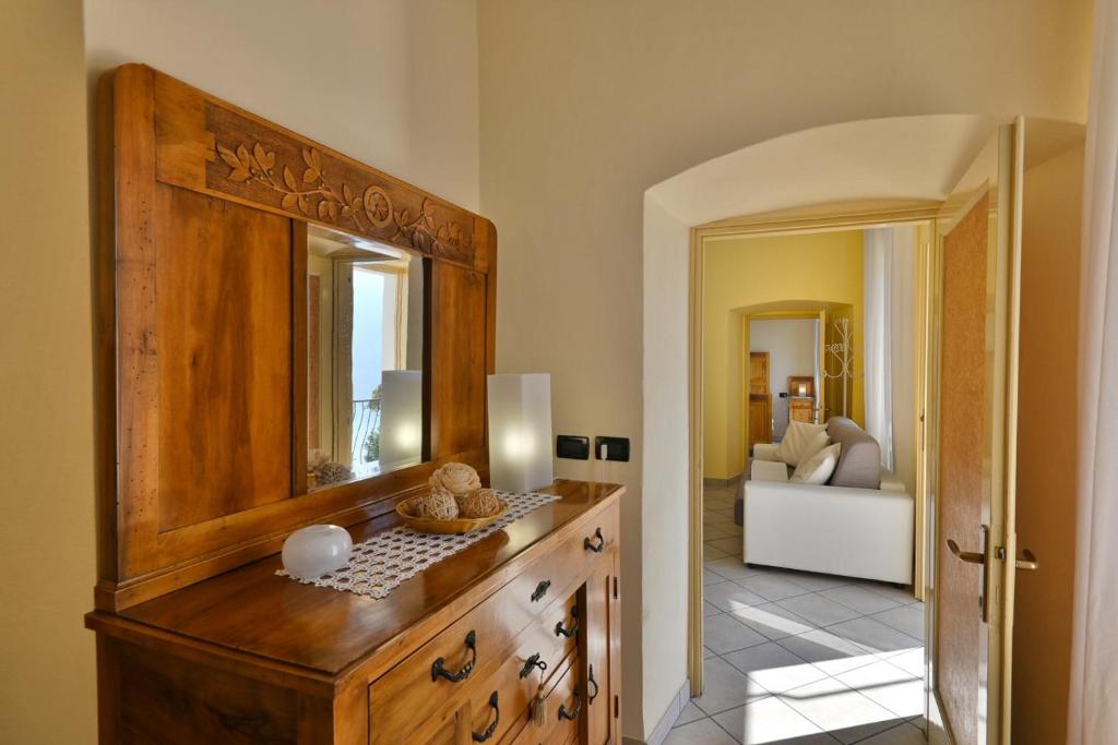Rustico Kristi by Theater Home - 5