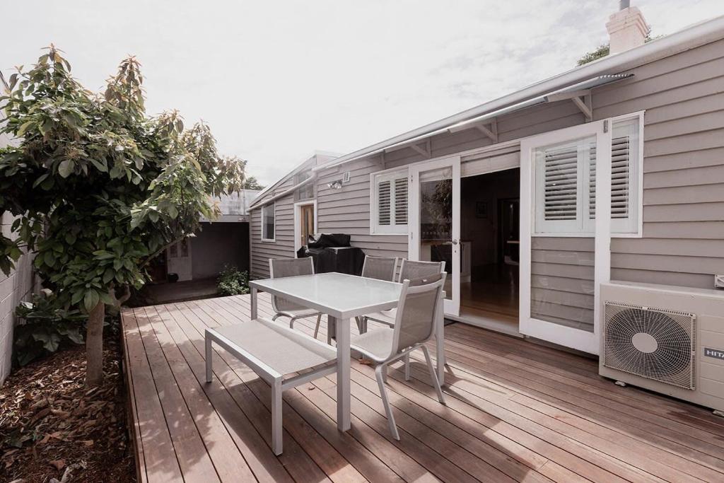 Workers cottage on Wellington, Hobart