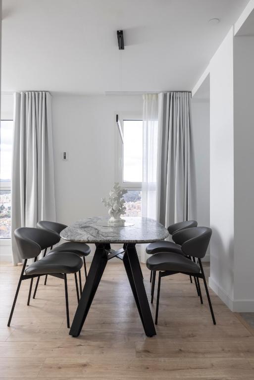Malaga Urban Sky 3 bed apartment 22K - 4