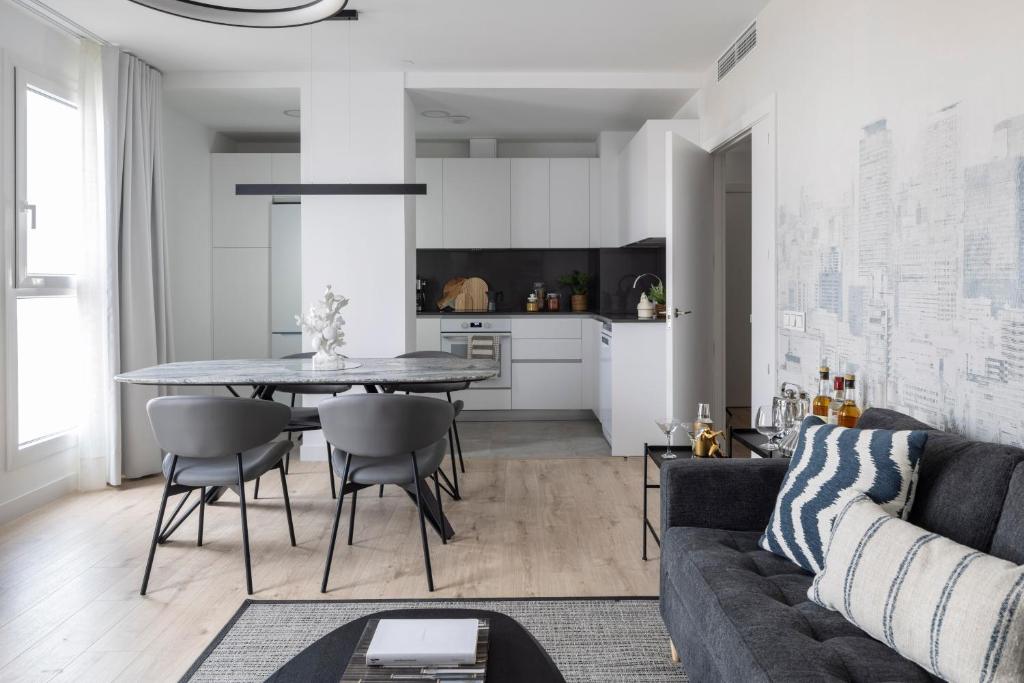 Malaga Urban Sky 3 bed apartment 22K - 3