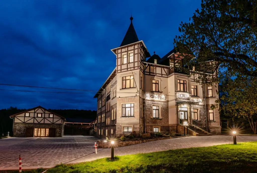 Hotel Švýcarský dům，位于Sněžnik的酒店