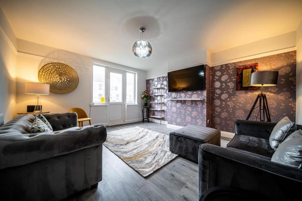 Spacious Apartment With A Terrace Style Rooftop, Cleveleys