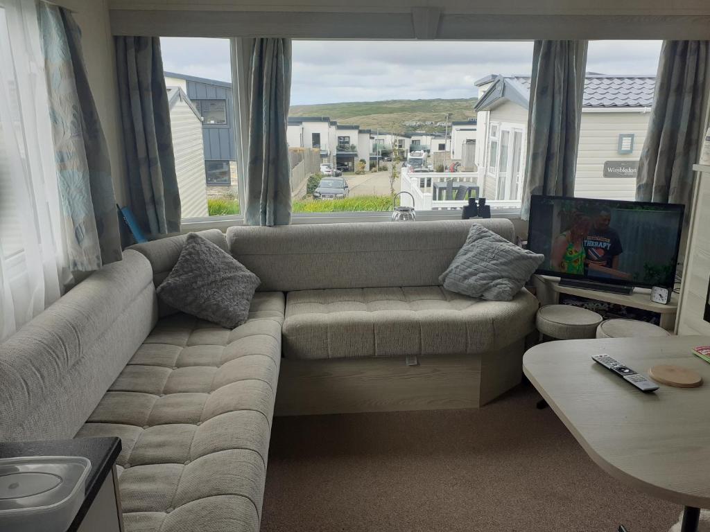 Two-bedroom holiday caravan at Liskey Hill, Perranporth - pet-friendly stay