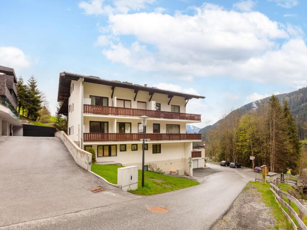 Apartment Max & Moritz Top 16 by Interhome, Zell am See