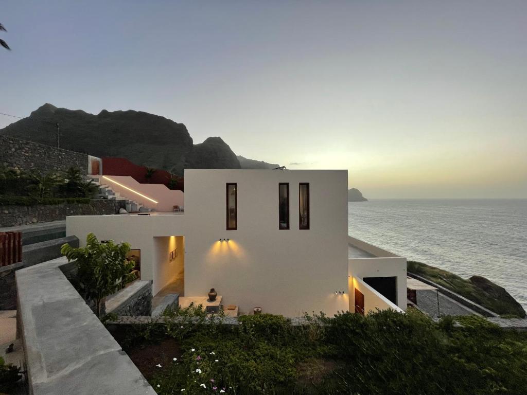 Walhalla Seahouse, Chã da Igreja