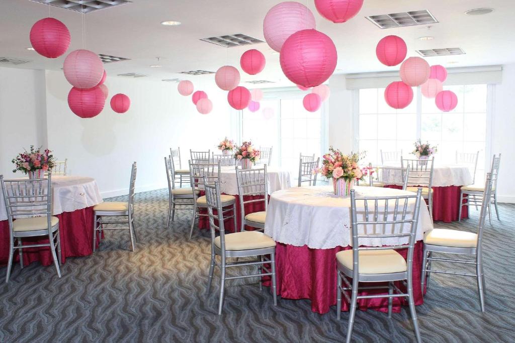 Конференц-зал / бальні зали