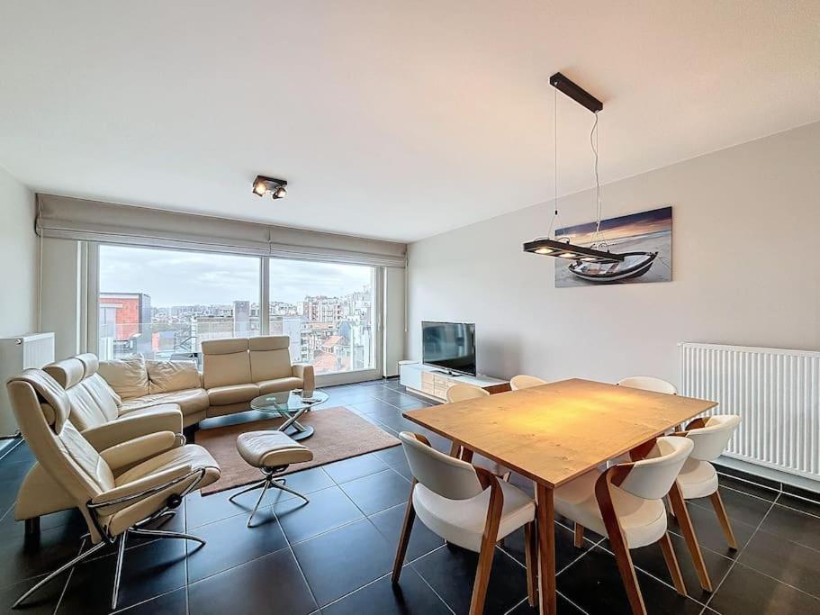 Flat Golden Gate - De Panne, De Panne