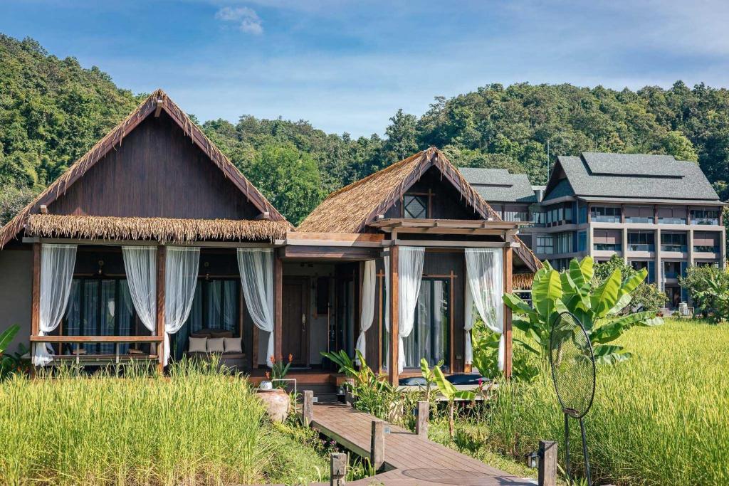 สภาพแวดล้อมโดยรอบ