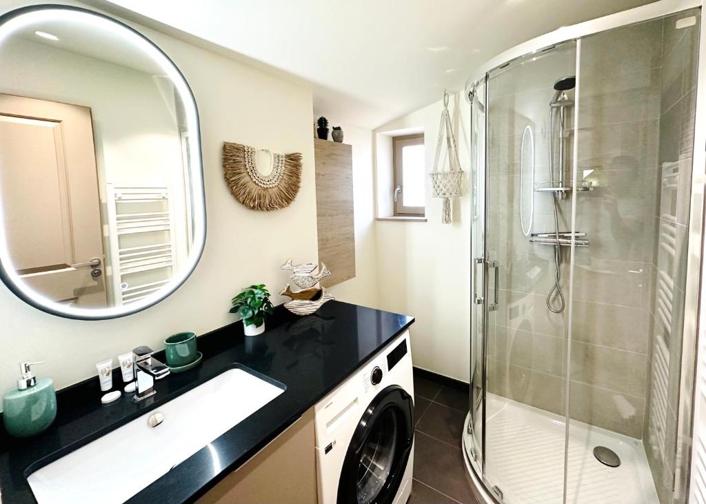 Villa Barquier Antibes Old Town 2min Walk to Beach - 4