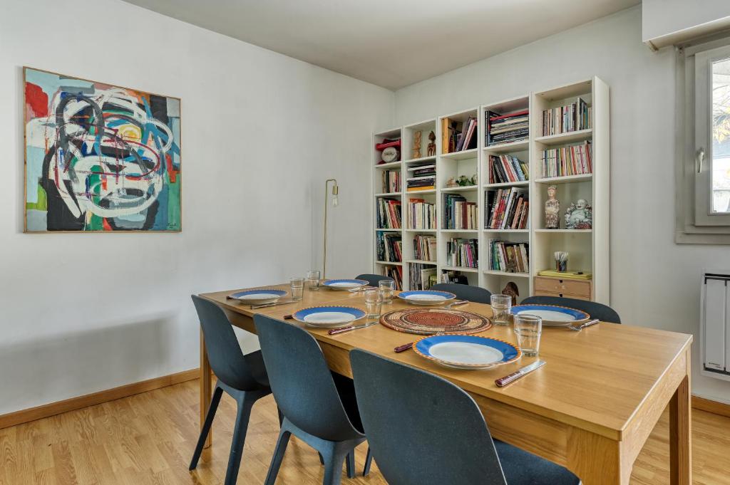 3 bedroom apartment with balconies - 2