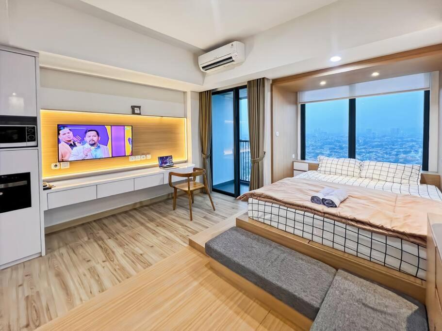 Stylish Studio SouthGate Apt with Pool, Gym, Netflix by 2ndHome, Jakarta
