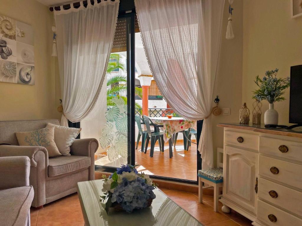 Zahara Paradise - Ole Solutions, Zahara de los Atunes