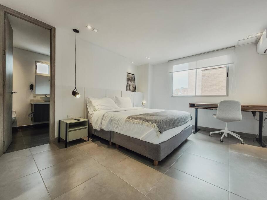 Penthouse in Heart of Laureles - 2