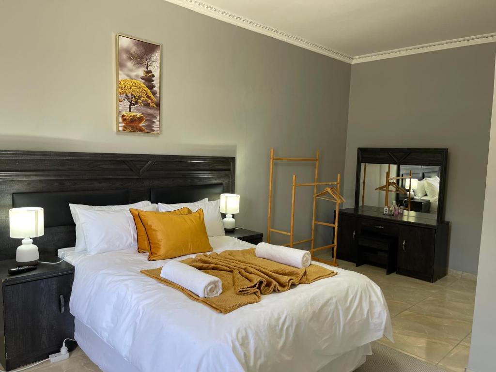 Maita Guest, Cape Town