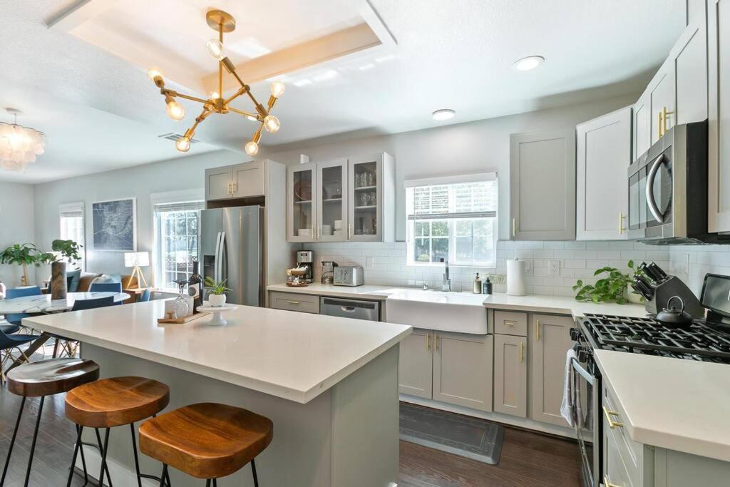 Modern and Updated home in East Sacramento, Sacramento