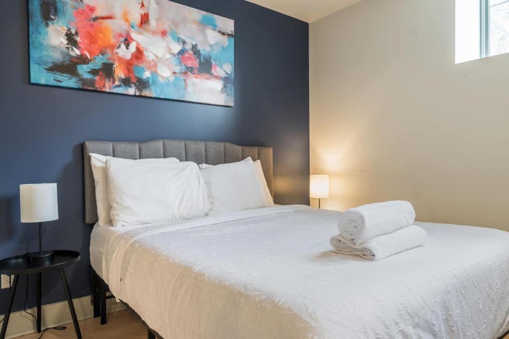 Bright and Modern Studio in Louisville # 104, Louisville