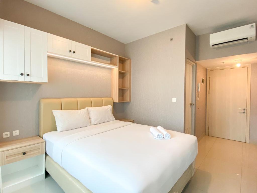 Restful and Functional Studio Apartment at Springlake Summarecon Bekasi By Travelio, Bekasi