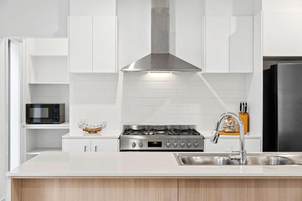 Point Retreat, Point Lonsdale