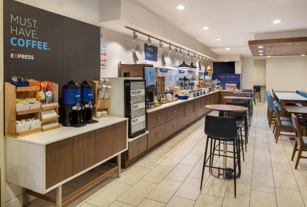 ホリデイ イン エクスプレス NYC チェルシー ノマド エリア (Holiday Inn Express NYC Chelsea - NoMad Area) お料理のイメージ