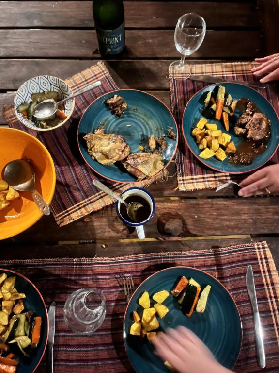 Alimentos e Bebidas