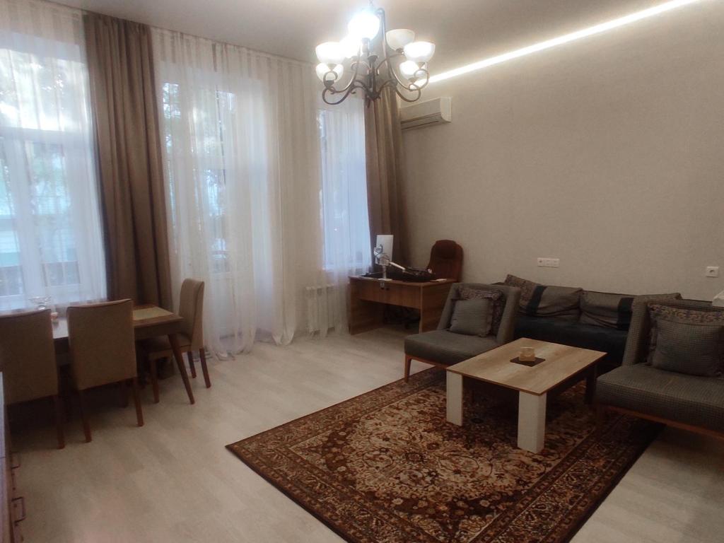 2 room apartment in the city center, Baku