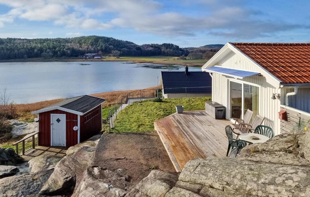 Cozy Home In Kållekärr With Wifi, Habborsby