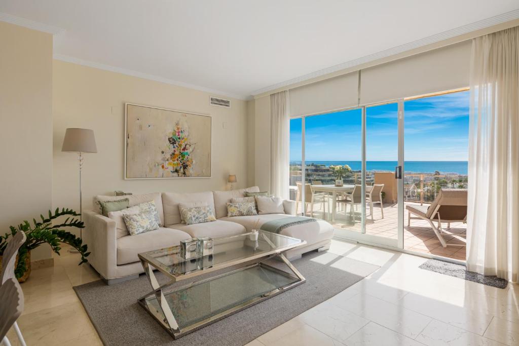 Casa Eso es Oro Estepona - Stunning Views And Peaceful Escape - 2 Communal Pools - 3