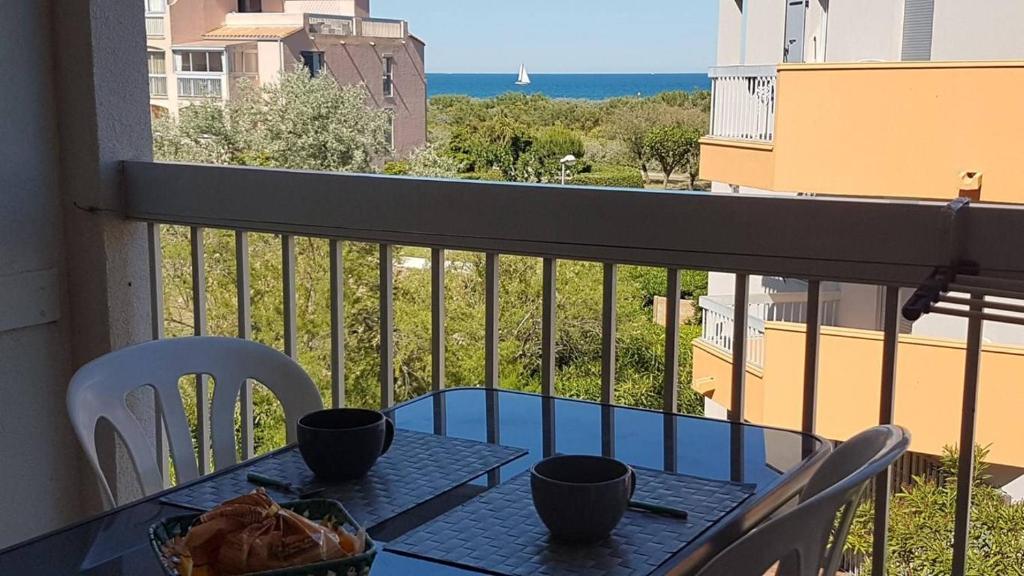 Accès direct plage pour ce superbe T2 moderne et fonctionnel - 6FR325 - 1