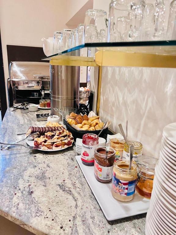 Hotel Dining
