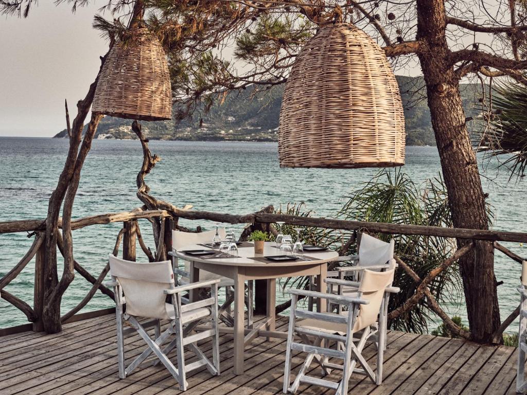 Gloria Maris Hotel Suites and Villas — Restaurant & bars in Laganas, Ionian Islands