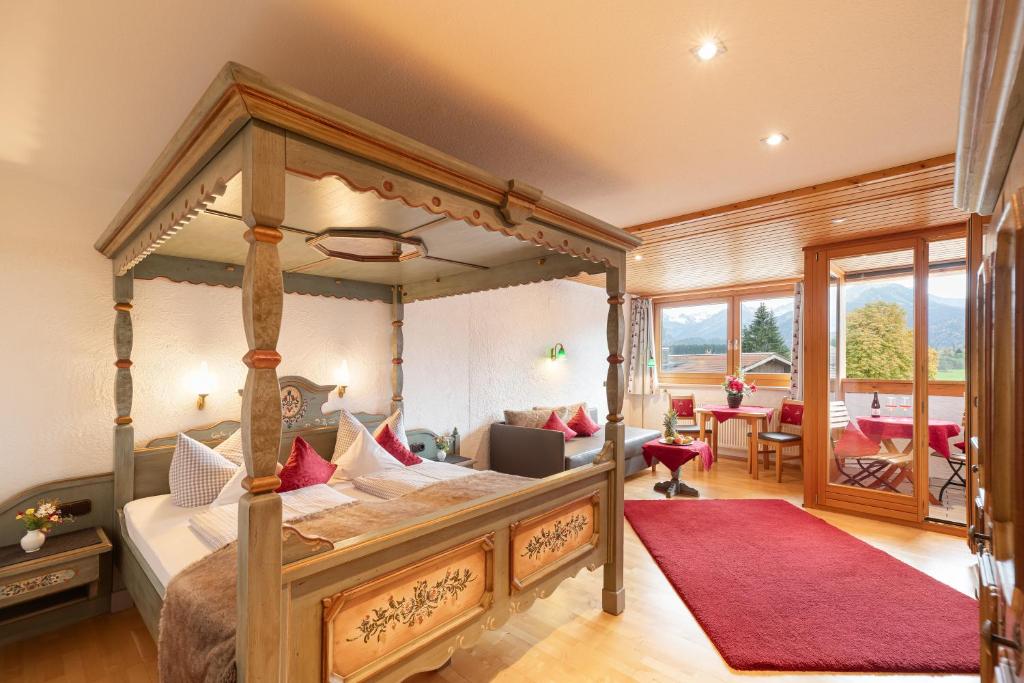 Familien- und Wellnesshotel "Landhaus Viktoria" - 2