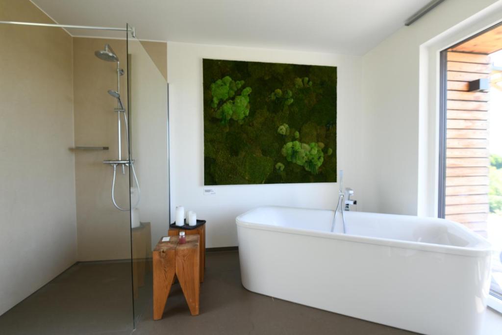 Weingarten-Resort Unterlamm Loipersdorf - Adults Only シャワー