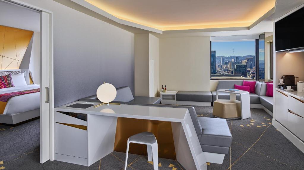 Shared lounge/TV area