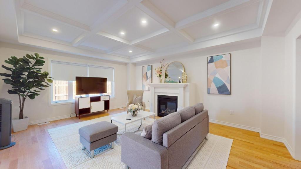 New custom-built house in Toronto, Toronto