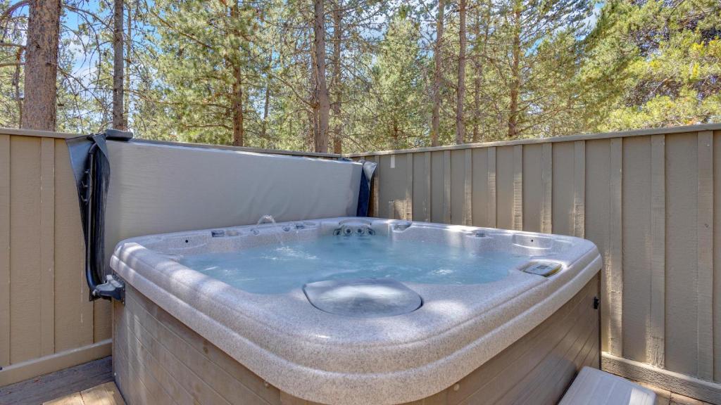 Yellow Pine 36, Sunriver