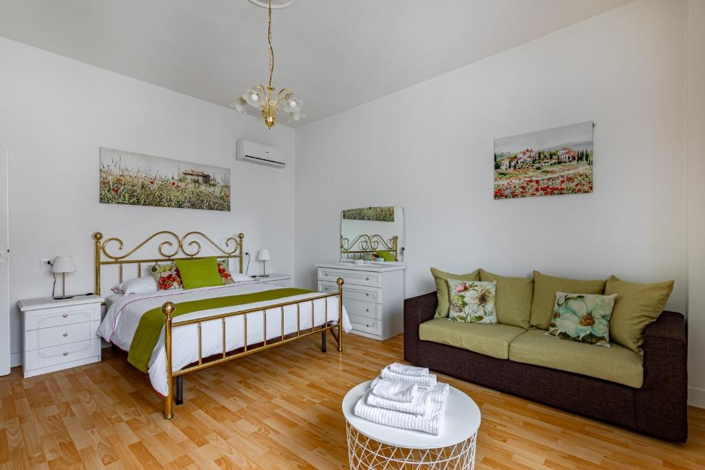 Pit Stop, camera con bagno privato, parcheggio e clima, Pisa