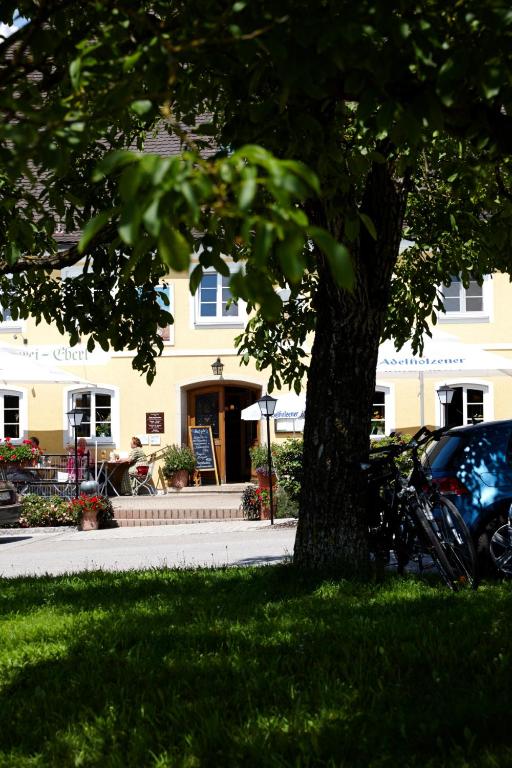 Restaurant, Hotel Eberl in Hattenhofen