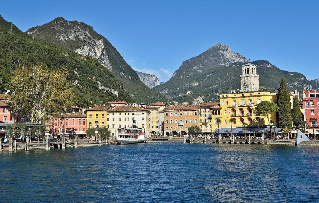 Byron, Riva del Garda