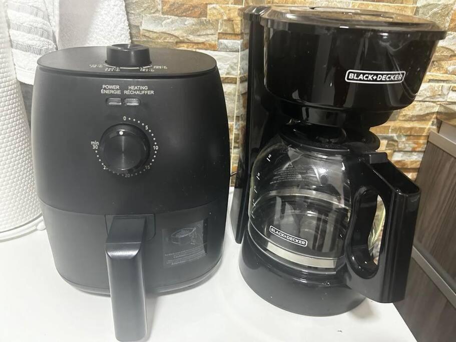 Newly renovated & fully furnished - 4