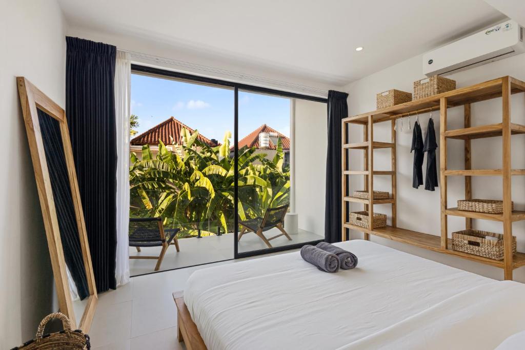 White Residence – Art & Boutique Villas