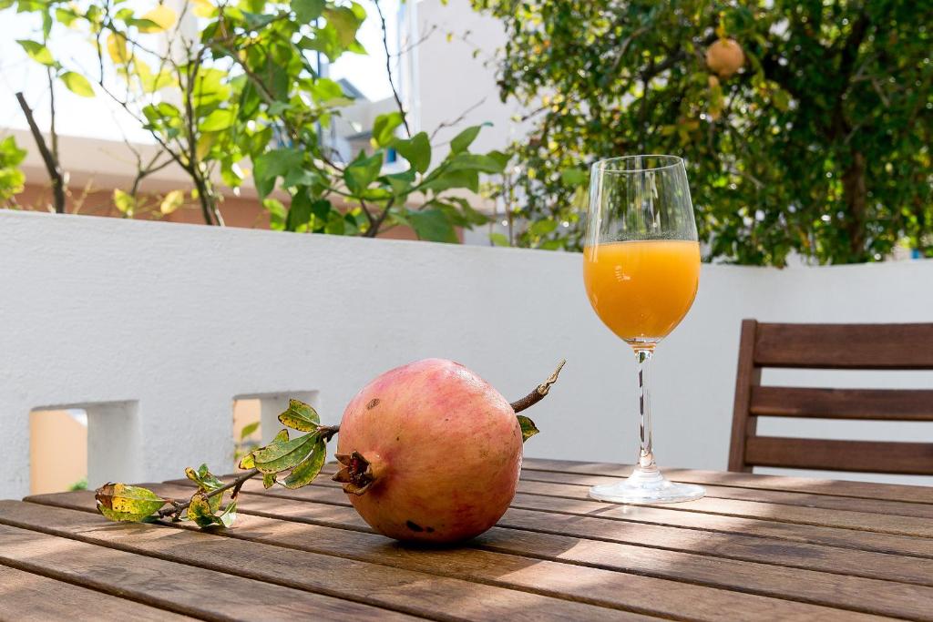 Diamond Apartments & Suites — Restaurant & bars in Hersonissos