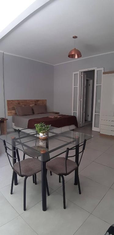 Apartamento com 4 suites a 100m da praia Copacabana