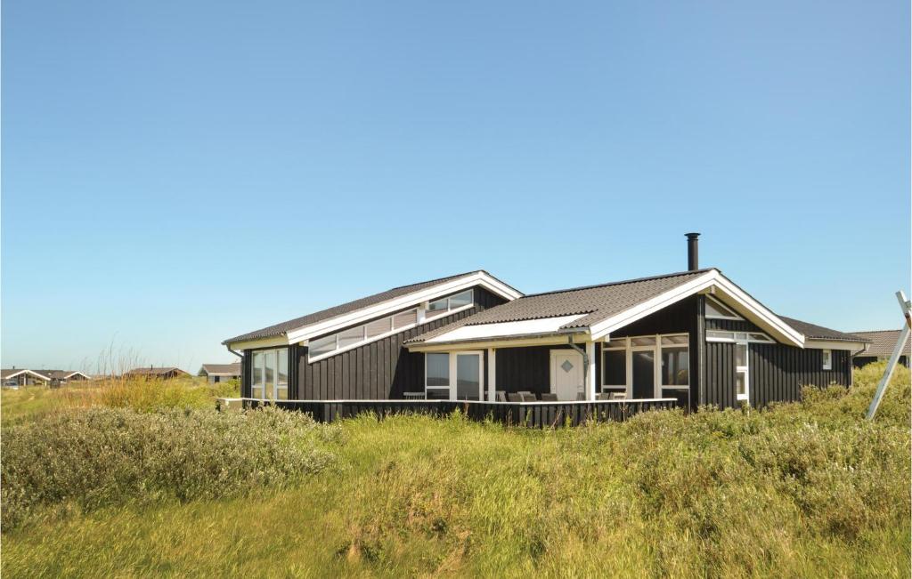 Nice Home In Hjørring With Sauna, Lonstrup