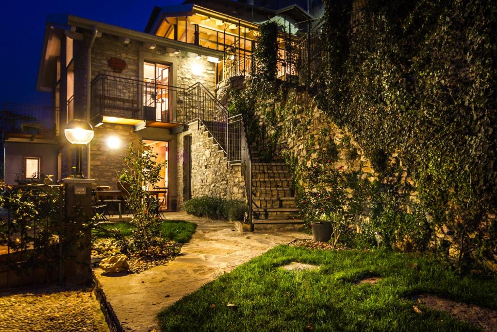 Le Casette Apartments - byMyHomeinComo — Hotel in Blevio